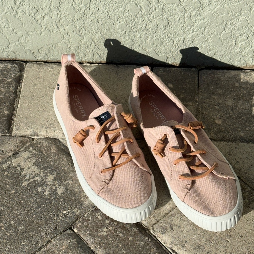 SPERRY crest vibe sneaker/ boat shoe